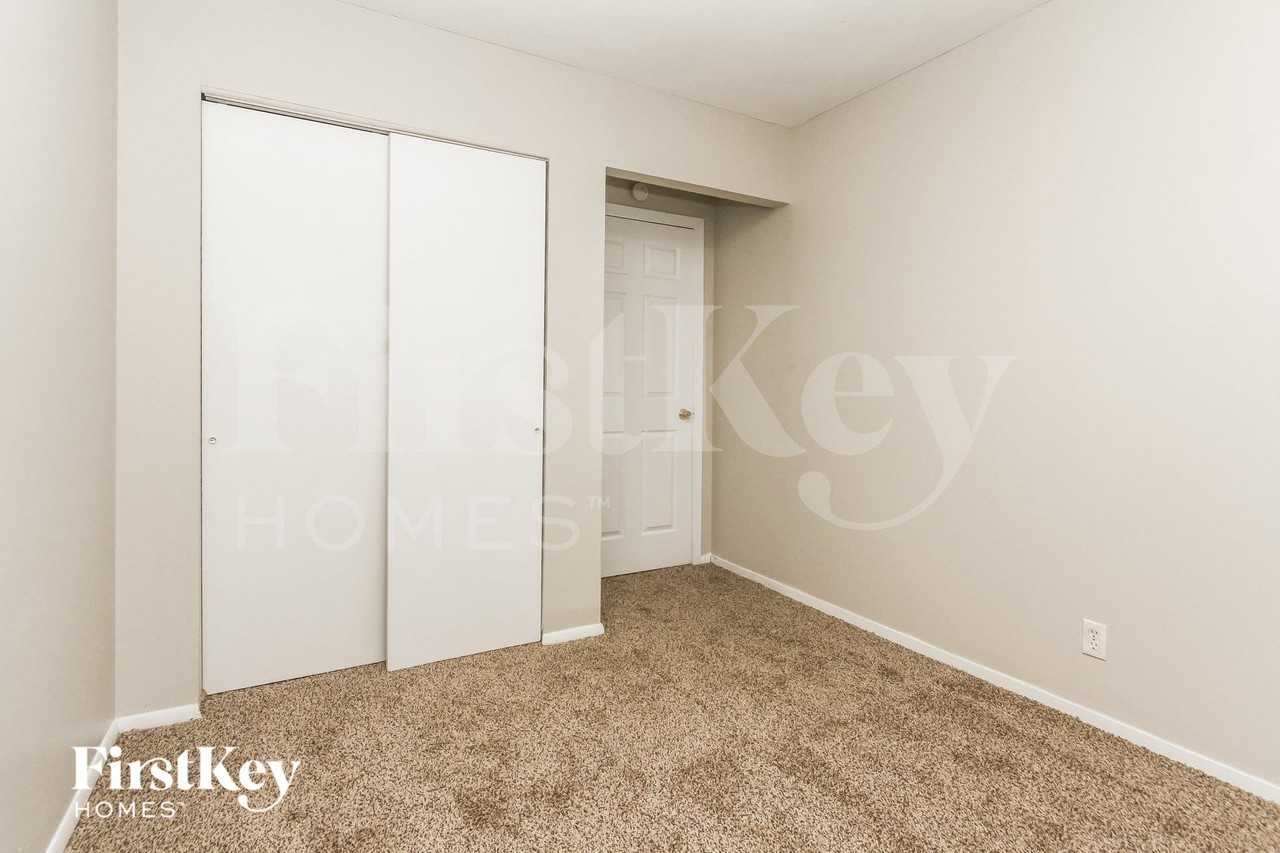 5102 Bertha St - Photo 7 of 15