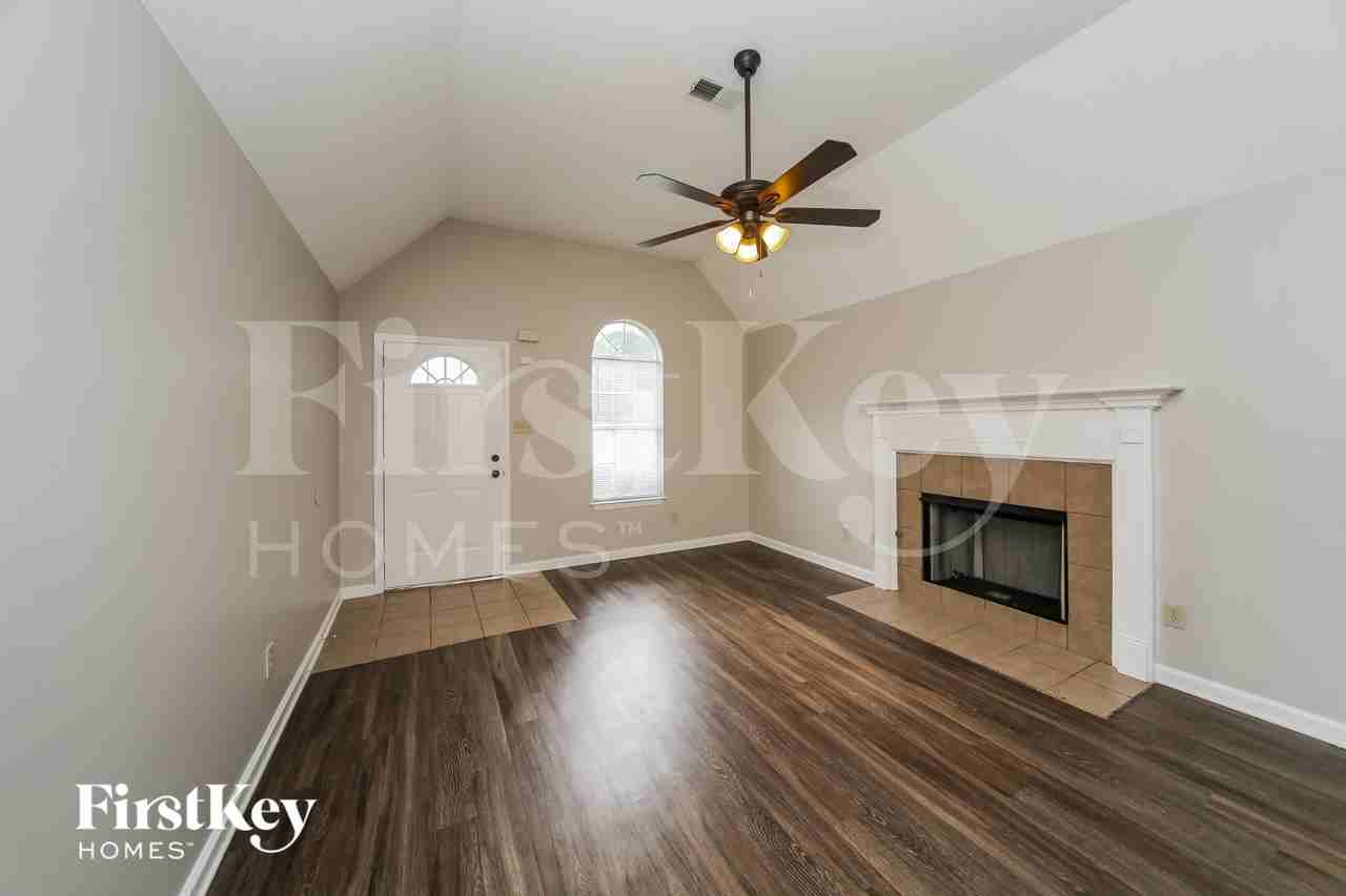 4194 Rainey Woods Dr - Photo 2 of 15