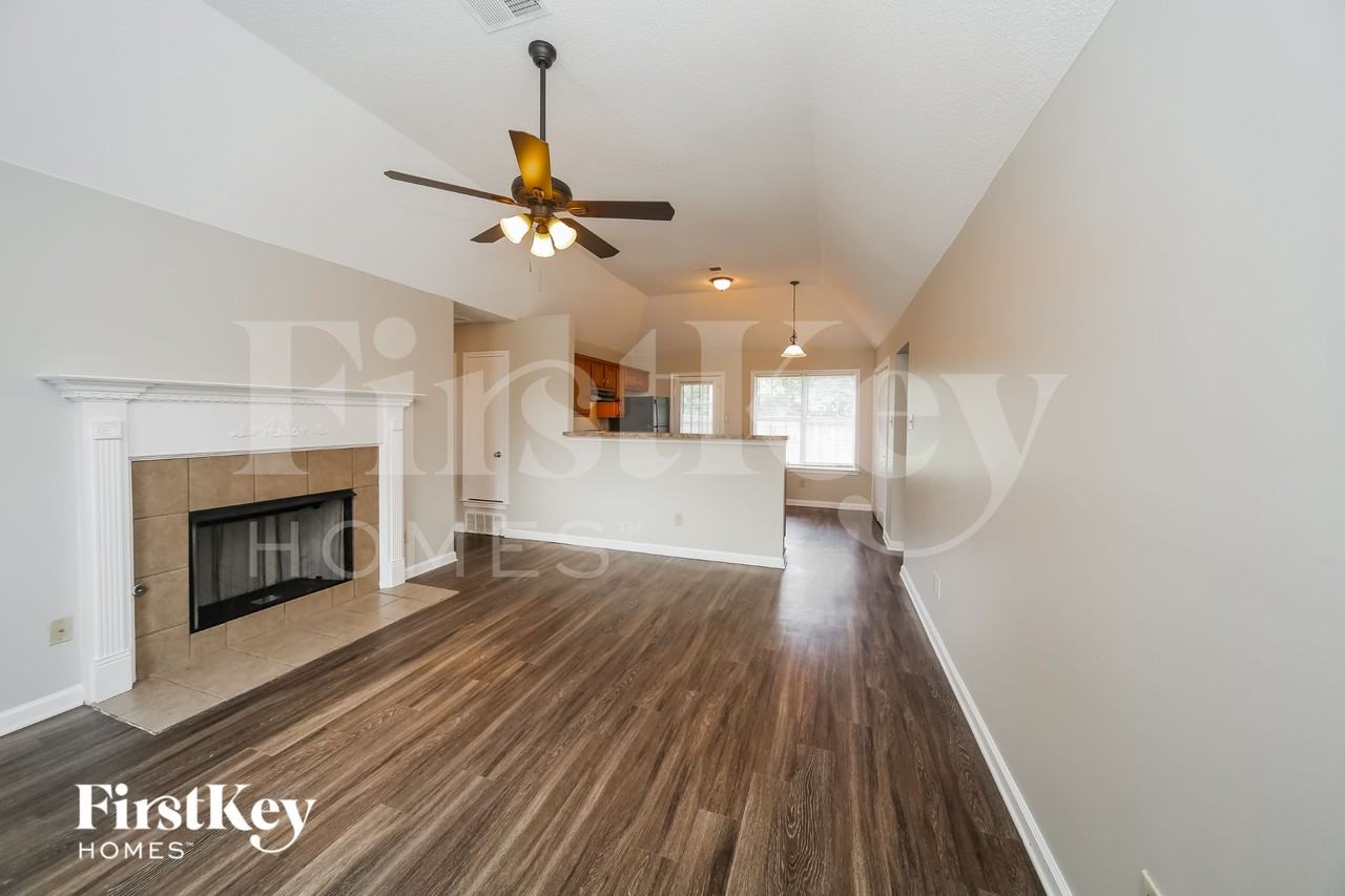 4194 Rainey Woods Dr - Photo 3 of 15