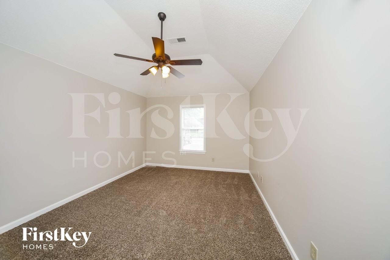 4194 Rainey Woods Dr - Photo 7 of 15