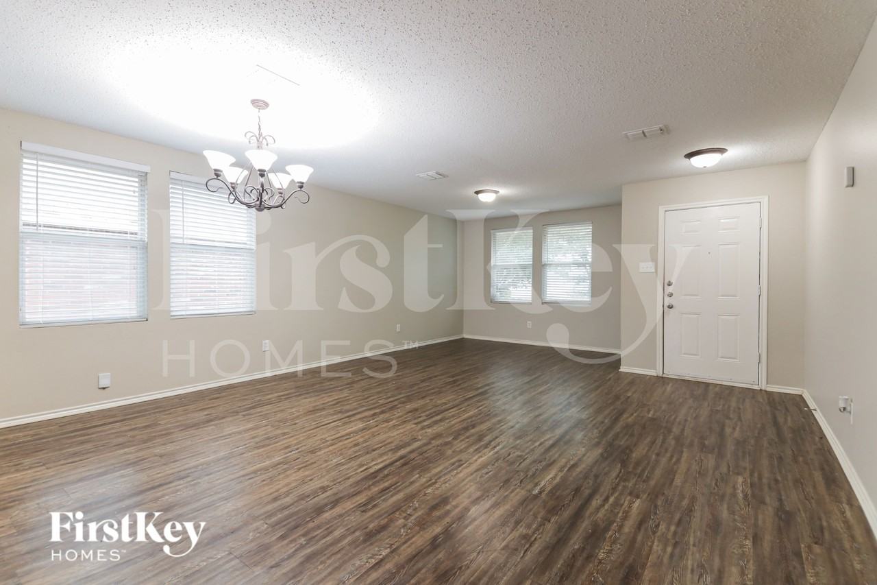 3716 Mariner St - Photo 6 of 19