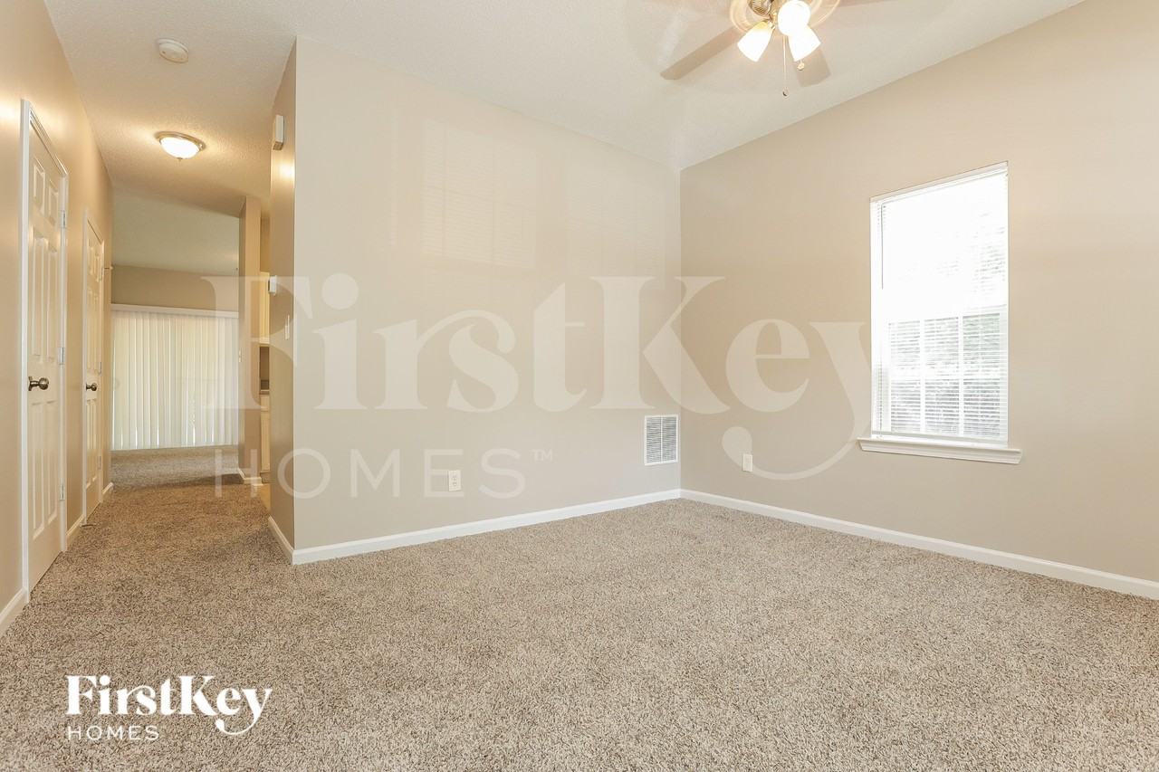 3606 Ginnis Dr Sw #8 - Photo 4 of 19