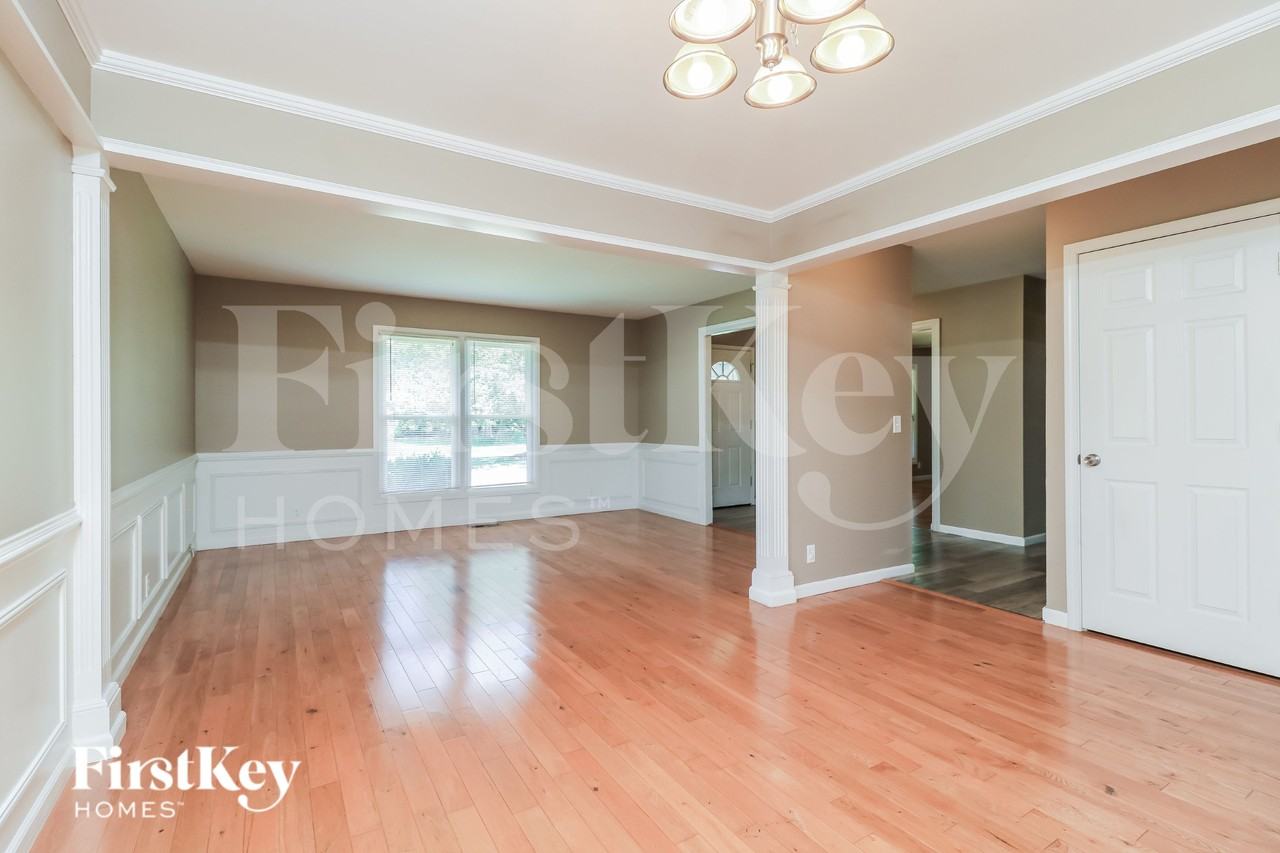 3598 Whispering Woods Dr - Photo 5 of 16