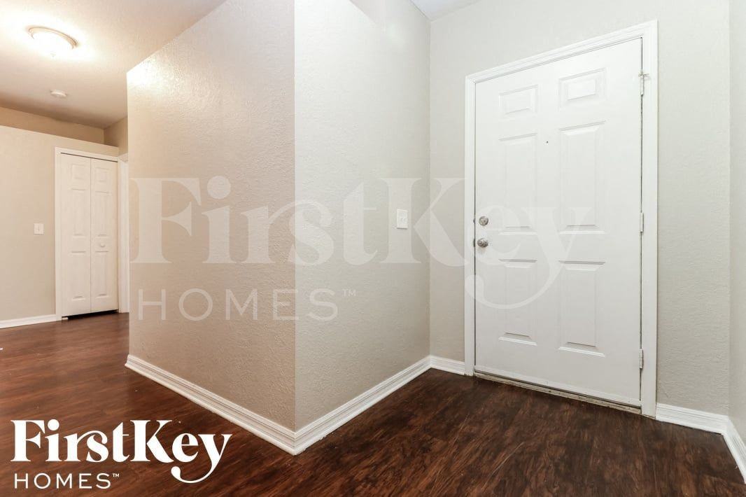 2849 Peake St - Photo 2 of 15