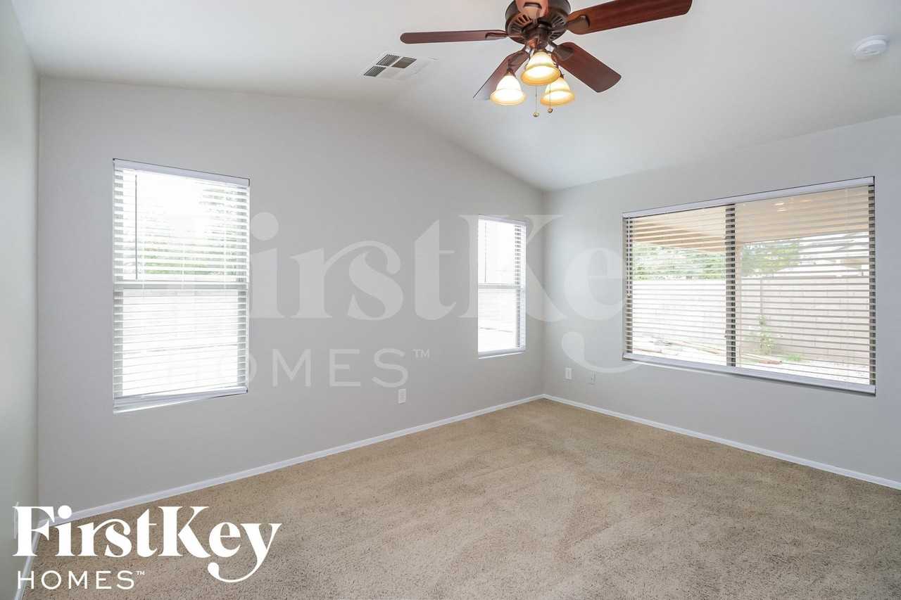 2641 W Prospector Way - Photo 6 of 15
