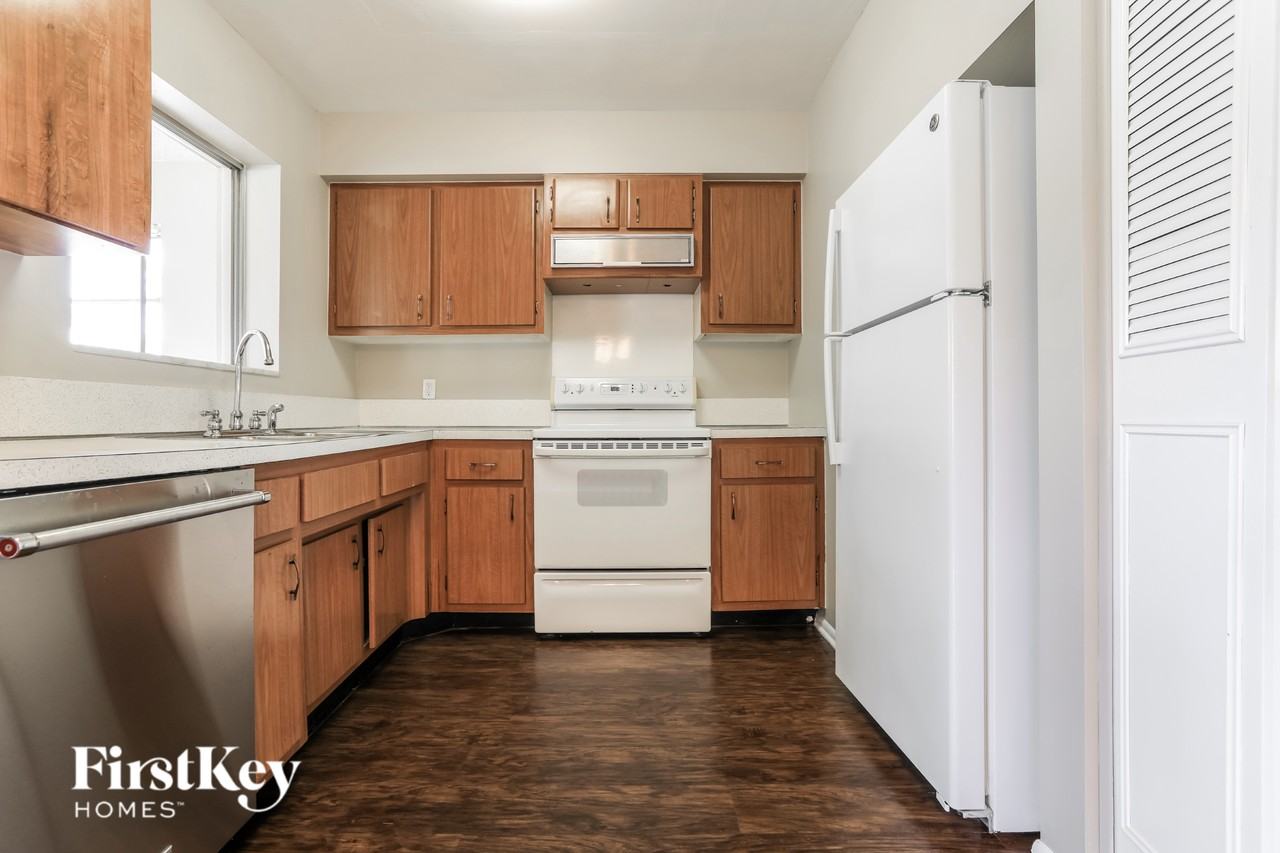 19061 Cochran Blvd - Photo 7 of 15