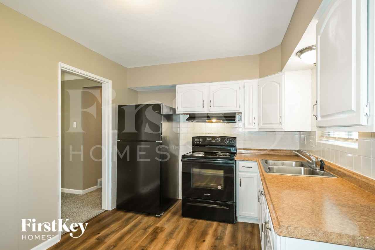 170 Calbreath Ct - Photo 6 of 16