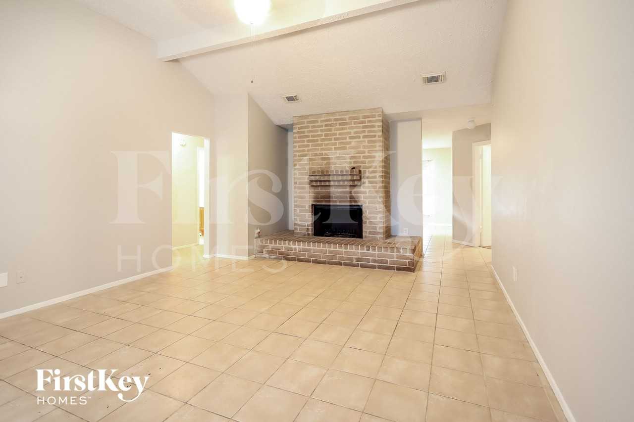 16239 La Terra Dr - Photo 2 of 14