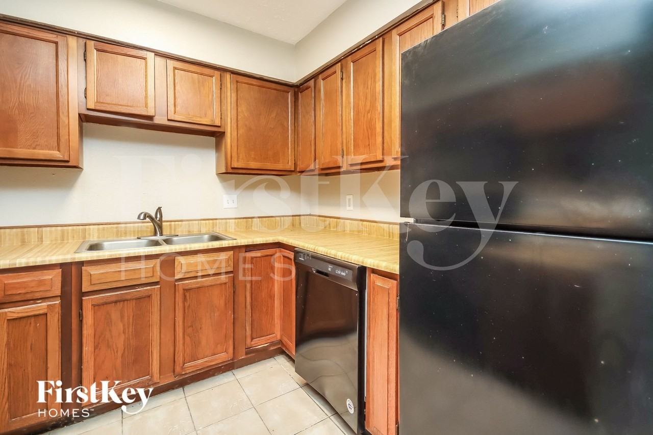 16239 La Terra Dr - Photo 6 of 14
