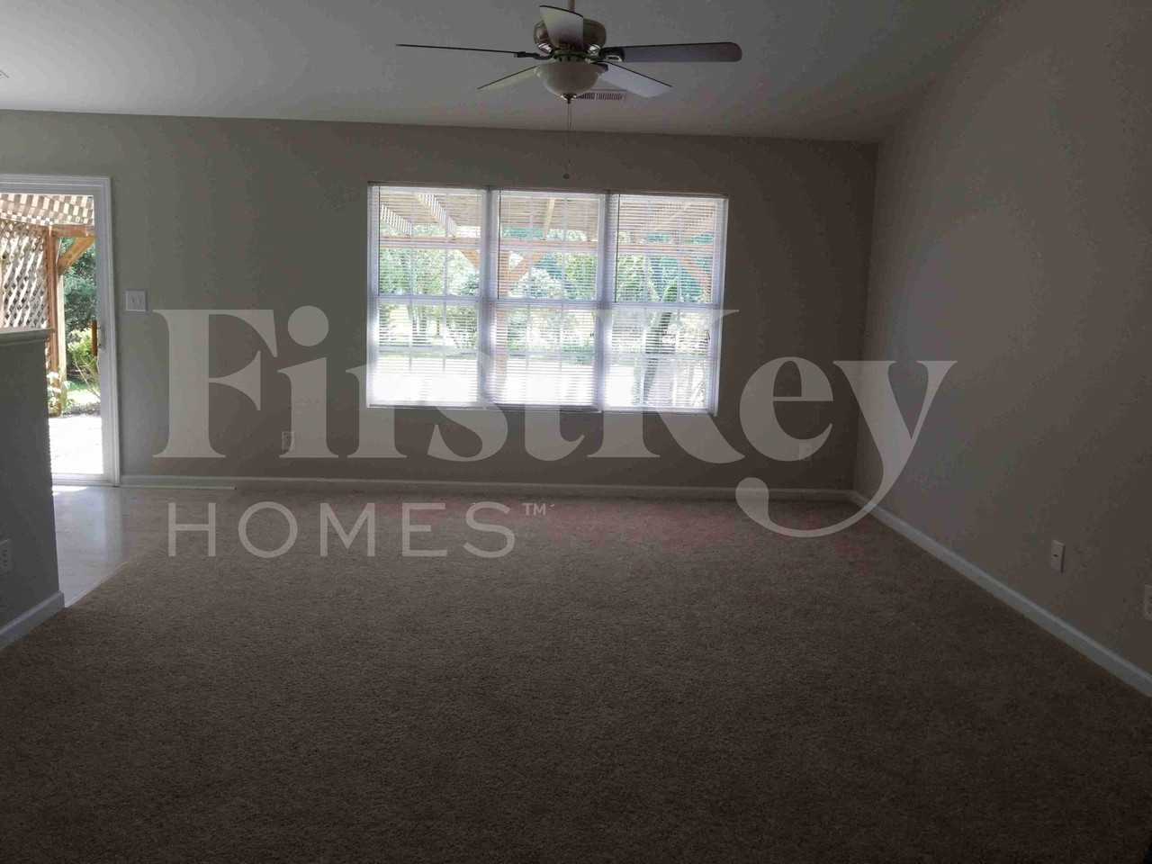 136 Rockbridge Ct - Photo 6 of 28