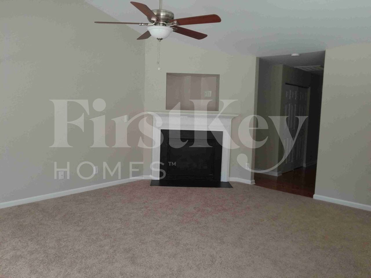 136 Rockbridge Ct - Photo 7 of 28
