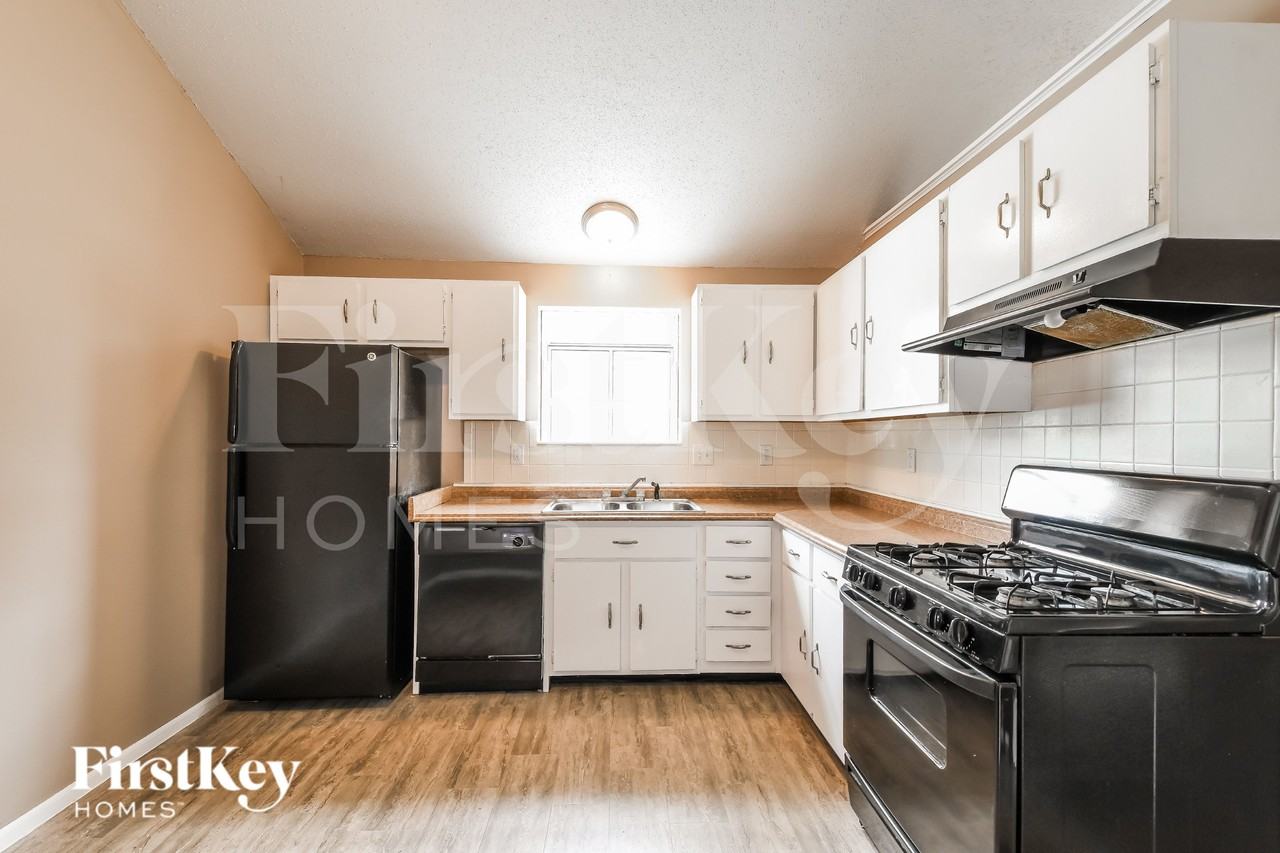 11610 Helenoak Dr - Photo 5 of 16
