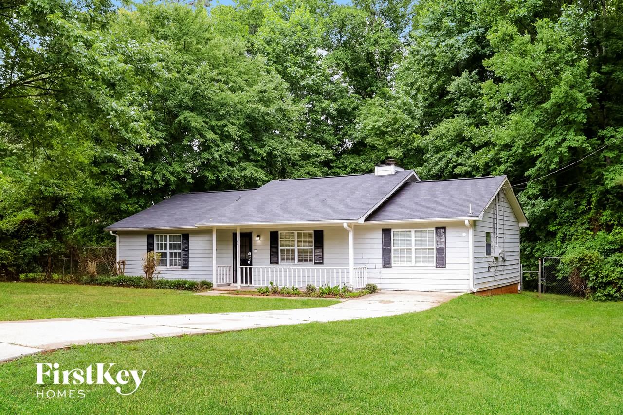 1158 Iron Gate Blvd - Photo 2 of 15