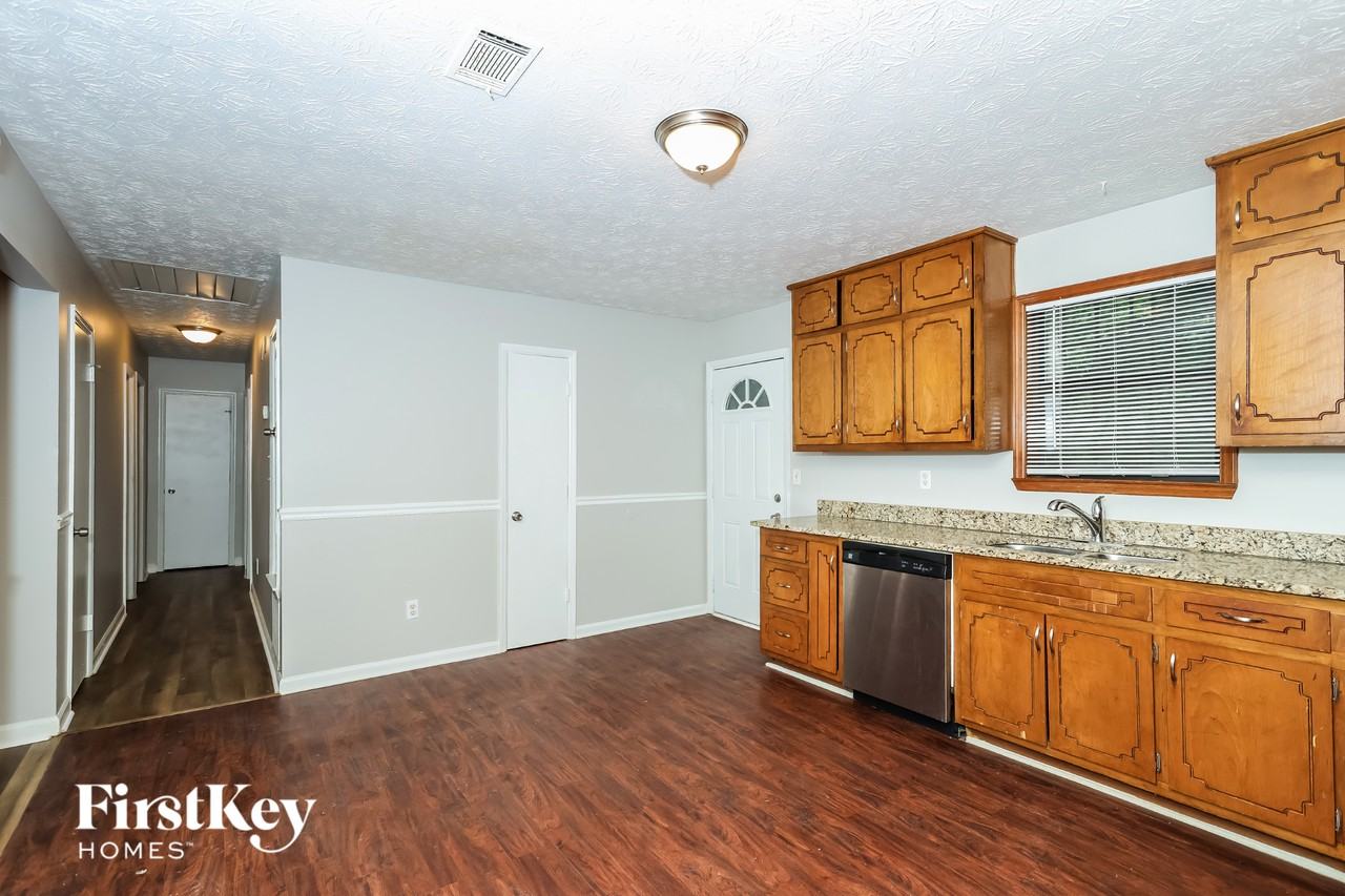1158 Iron Gate Blvd - Photo 6 of 15