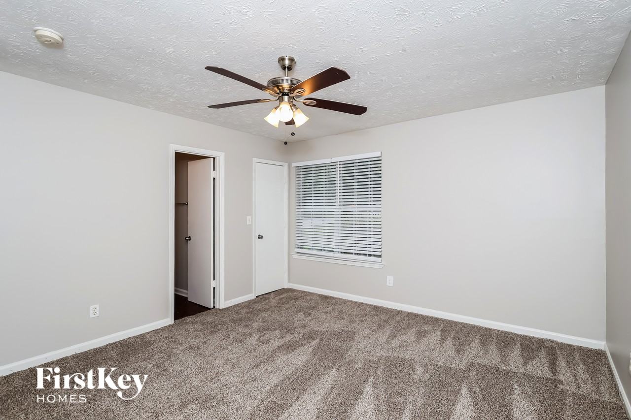 1158 Iron Gate Blvd - Photo 7 of 15