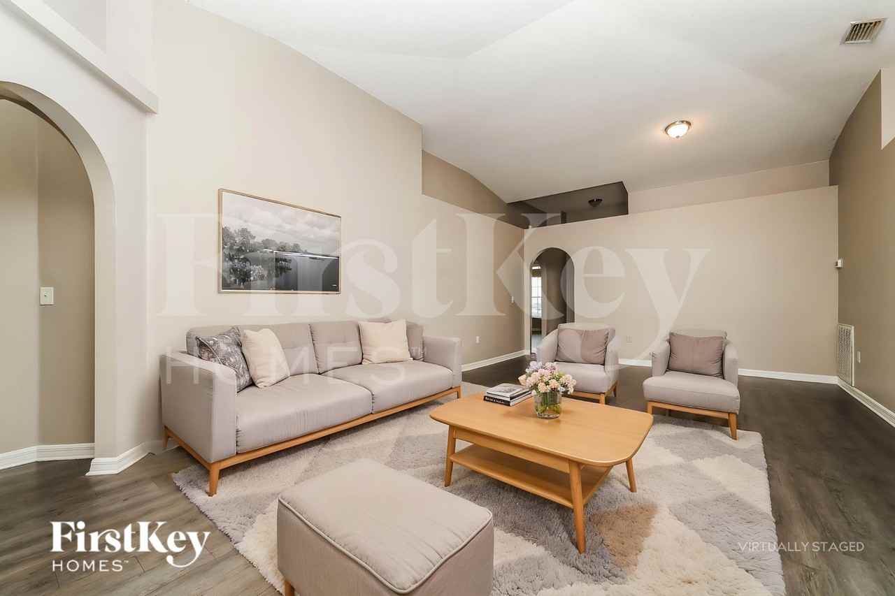 10409 River Bream Dr - Photo 4 of 20
