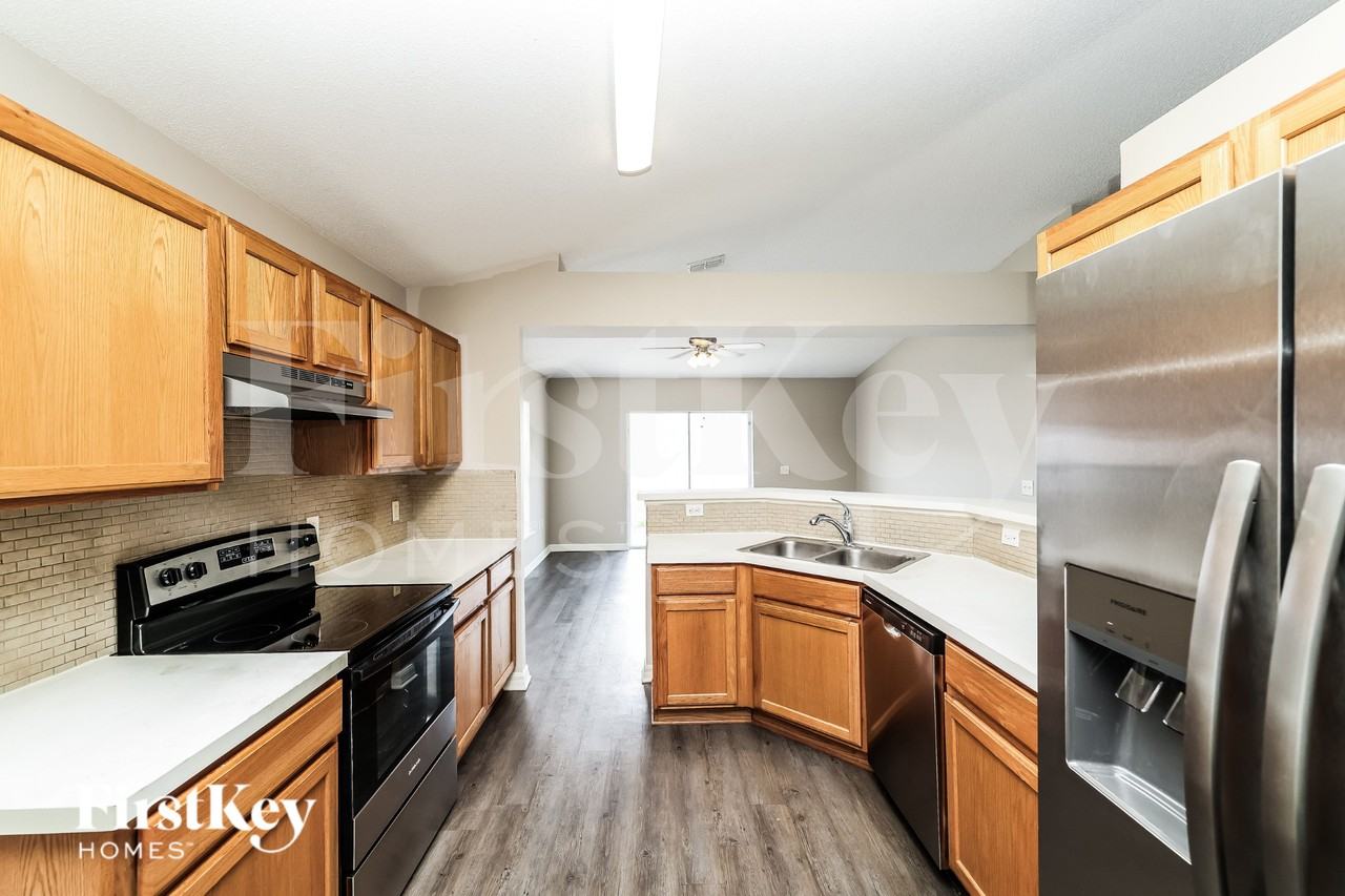 10409 River Bream Dr - Photo 5 of 20