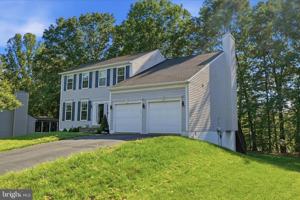 featured image of 34 Westhampton Ct