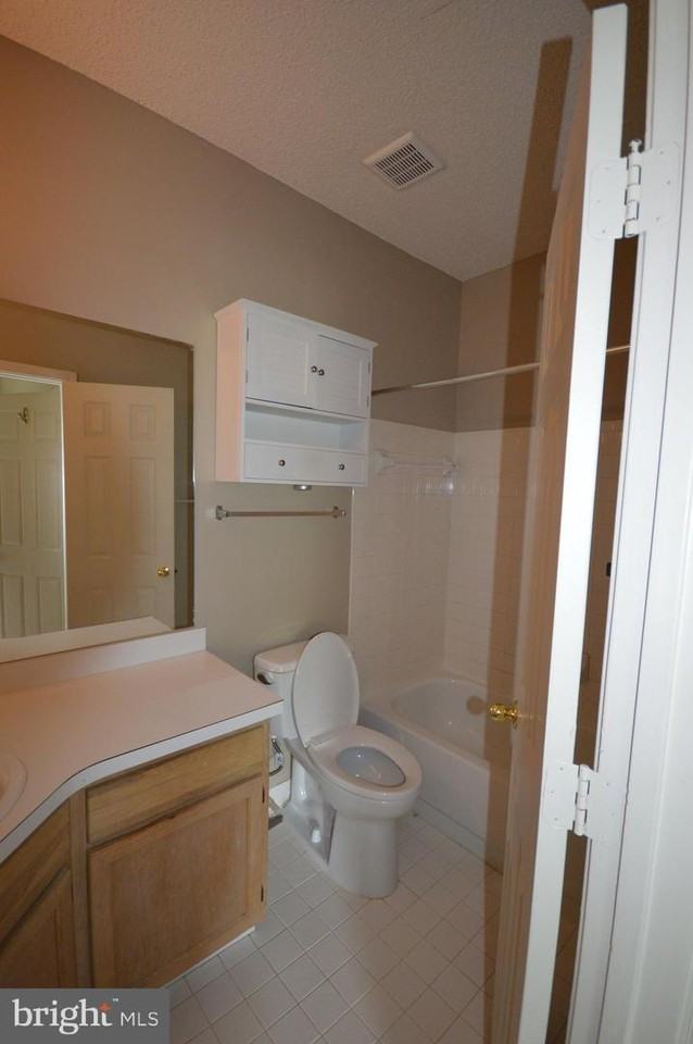13058 Autumn Woods Way ##301 - Photo 4 of 25
