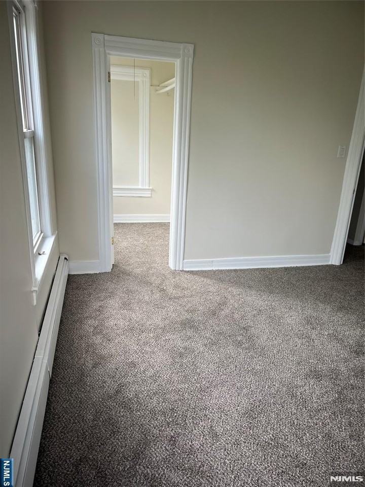 139 Magnolia Ave - Photo 2 of 9
