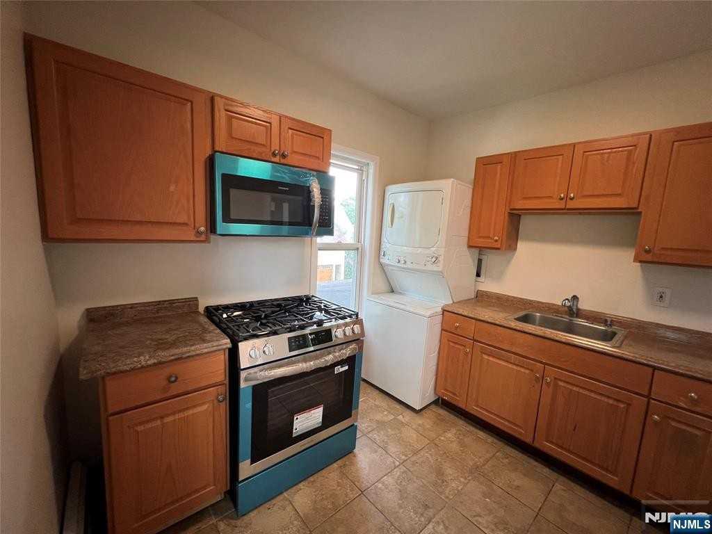 139 Magnolia Ave - Photo 6 of 9