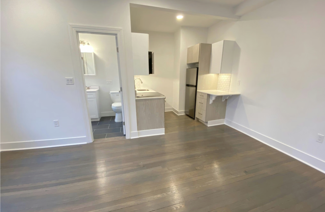 14 Queensberry St #32 - Photo 4 of 7