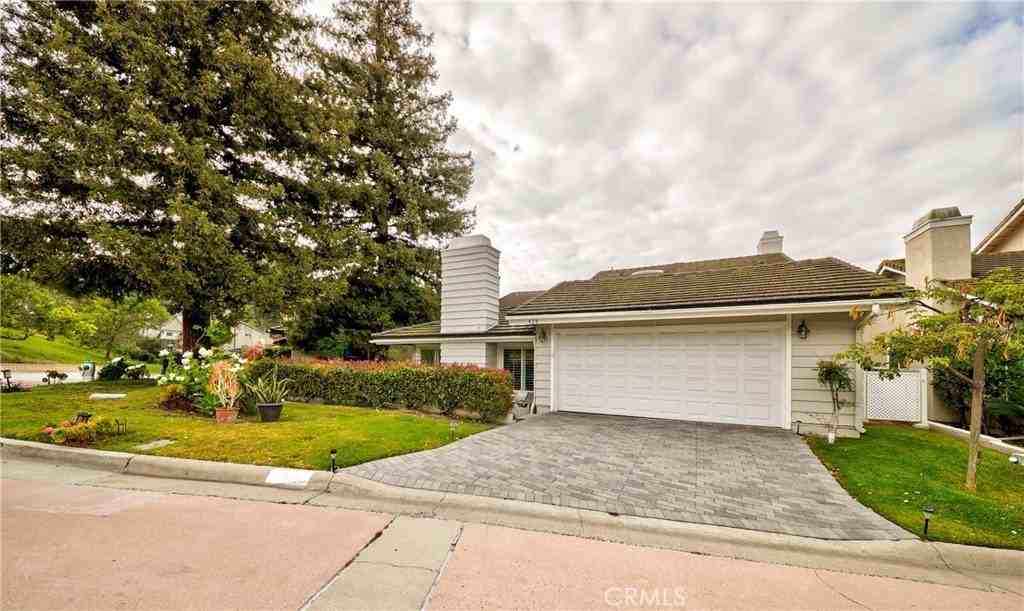 424 Sand Canyon Way - Photo 3 of 32