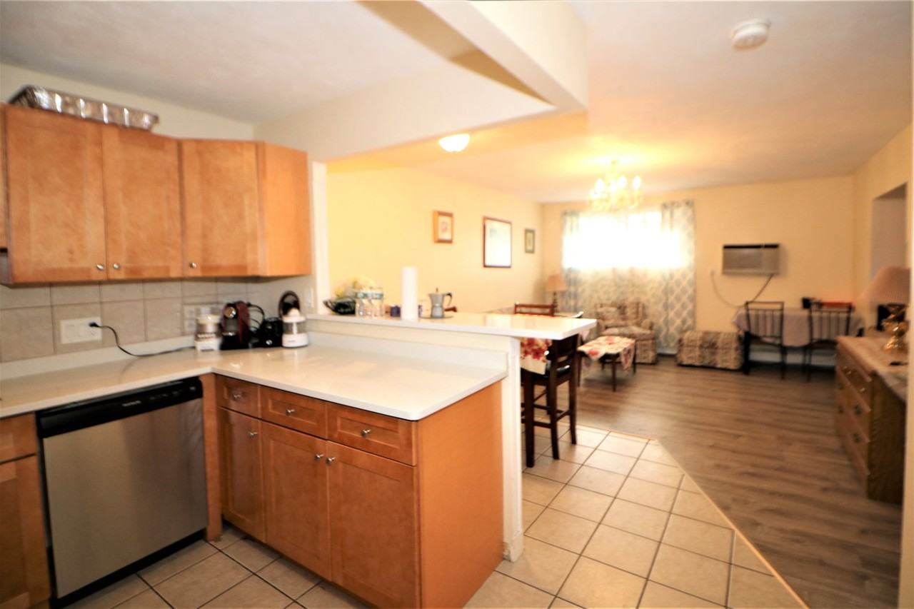 400 Governors Dr #5