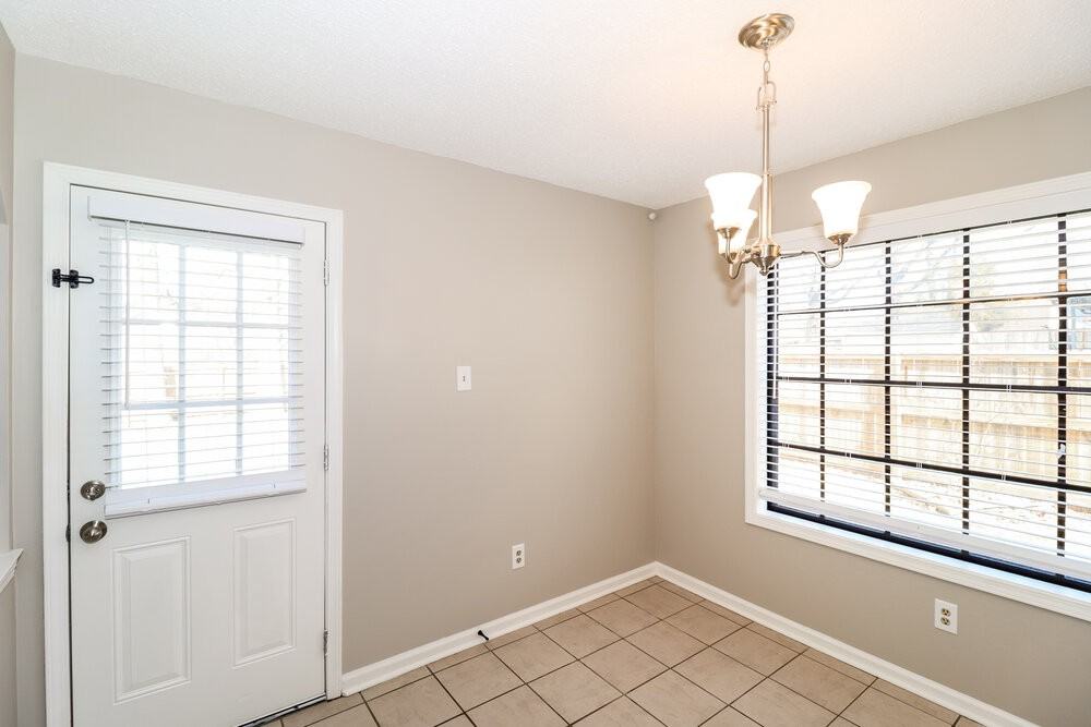 5642 Crievewood Dr - Photo 6 of 16