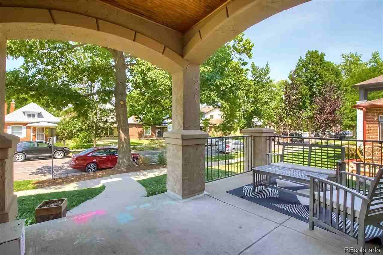884 S Emerson St - Photo 3 of 28