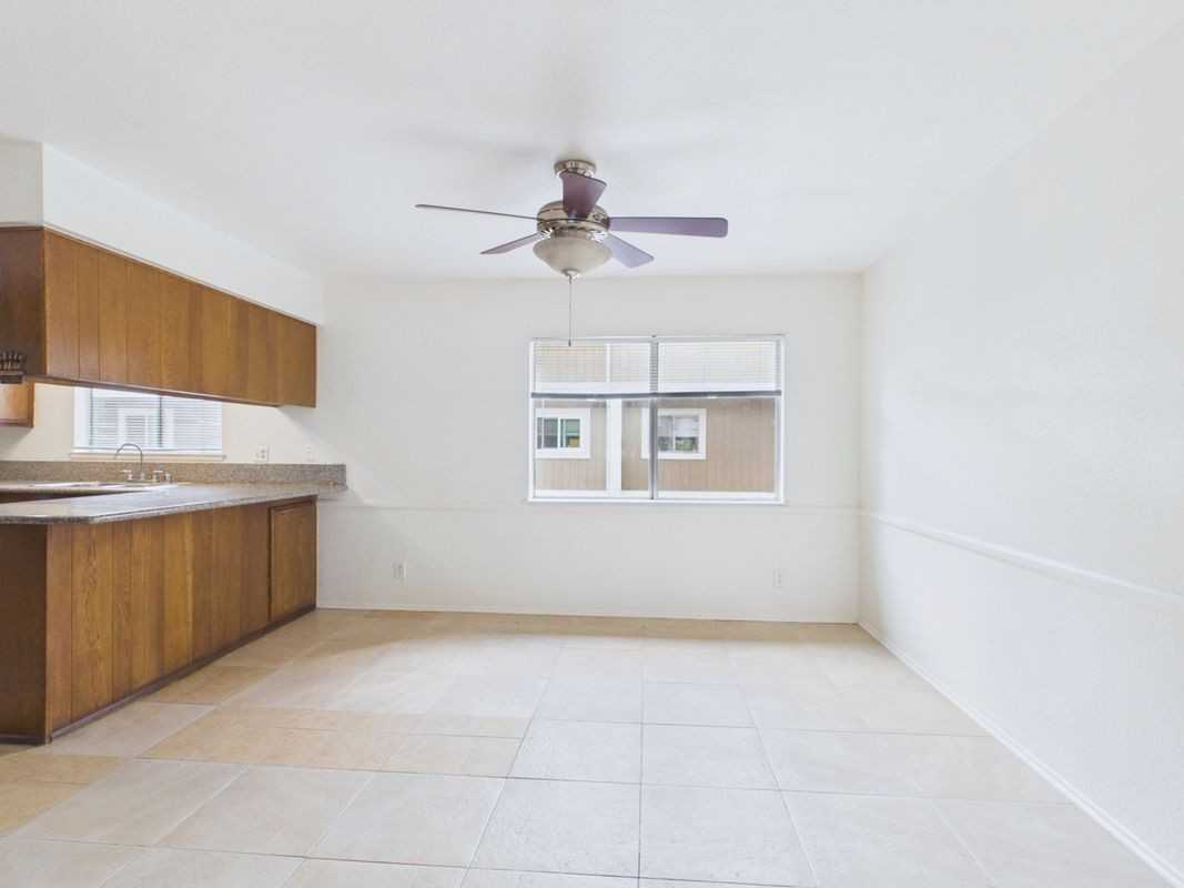 1937 Glenoaks Blvd ##150 - Photo 7 of 25