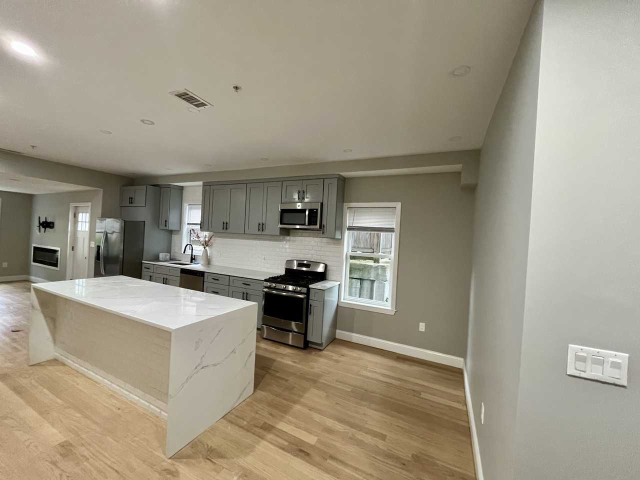 11 Radford Ln #1 - Photo 7 of 21