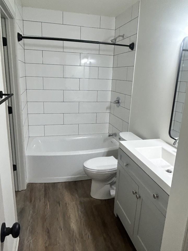 142 Hawthorne Dr - Photo 7 of 12