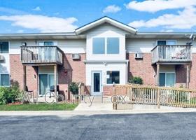 featured image of 2909 Willow Ln #8