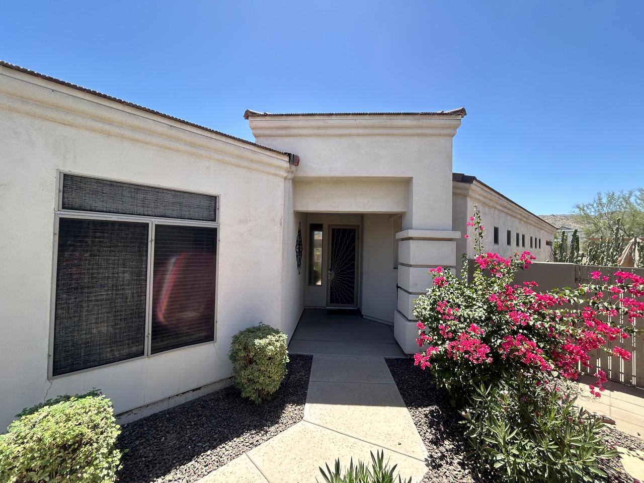 2041 E Fawn Dr - Photo 5 of 50