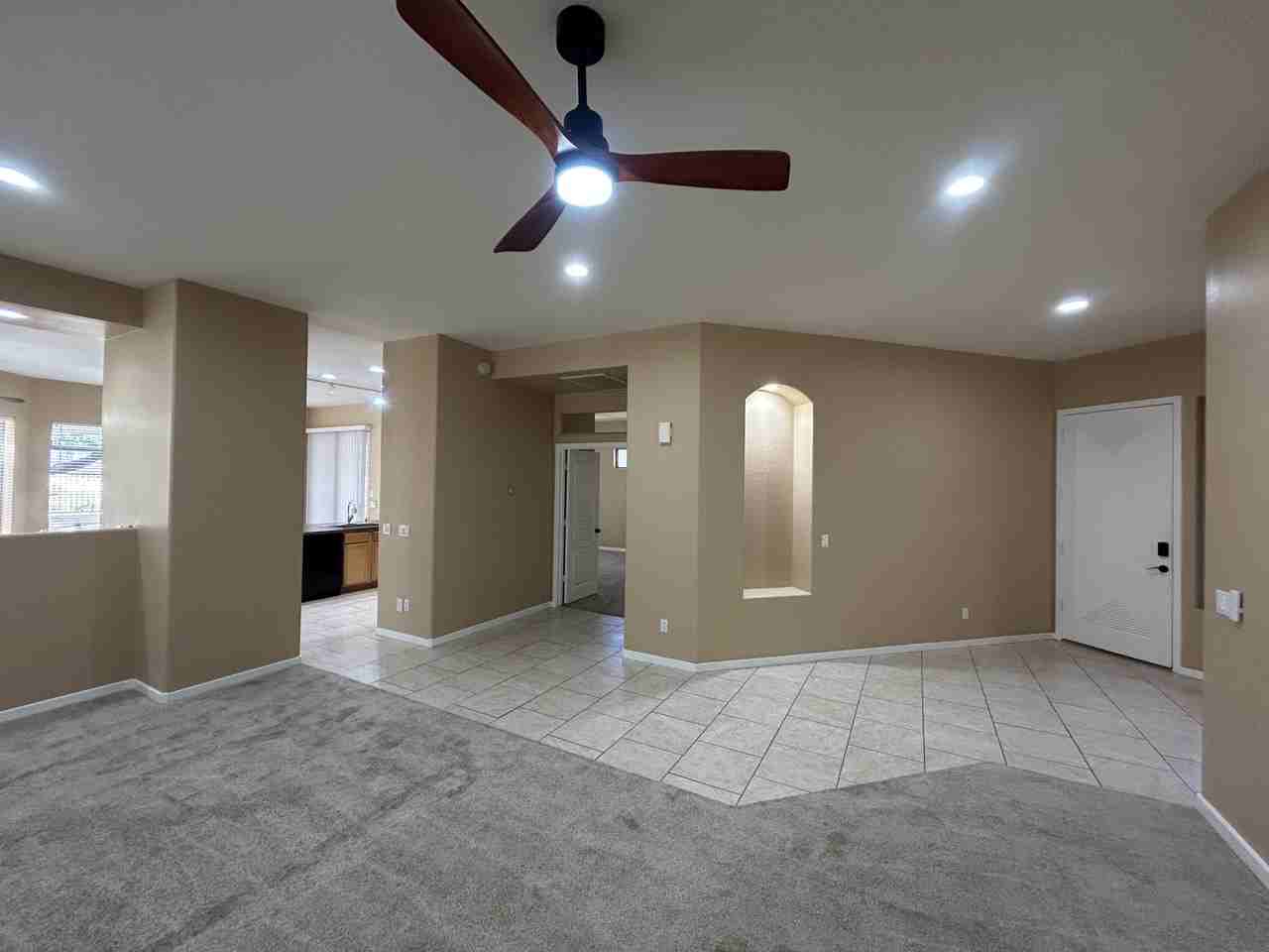 2041 E Fawn Dr - Photo 7 of 50