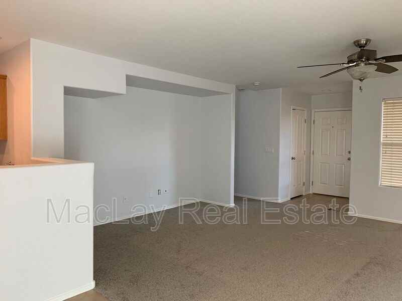 5809 E Hampton Ave - Photo 5 of 18