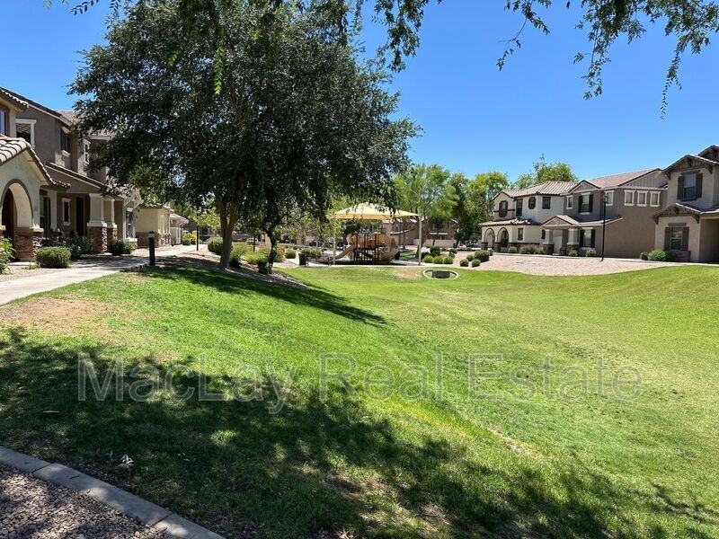 5809 E Hampton Ave - Photo 7 of 21