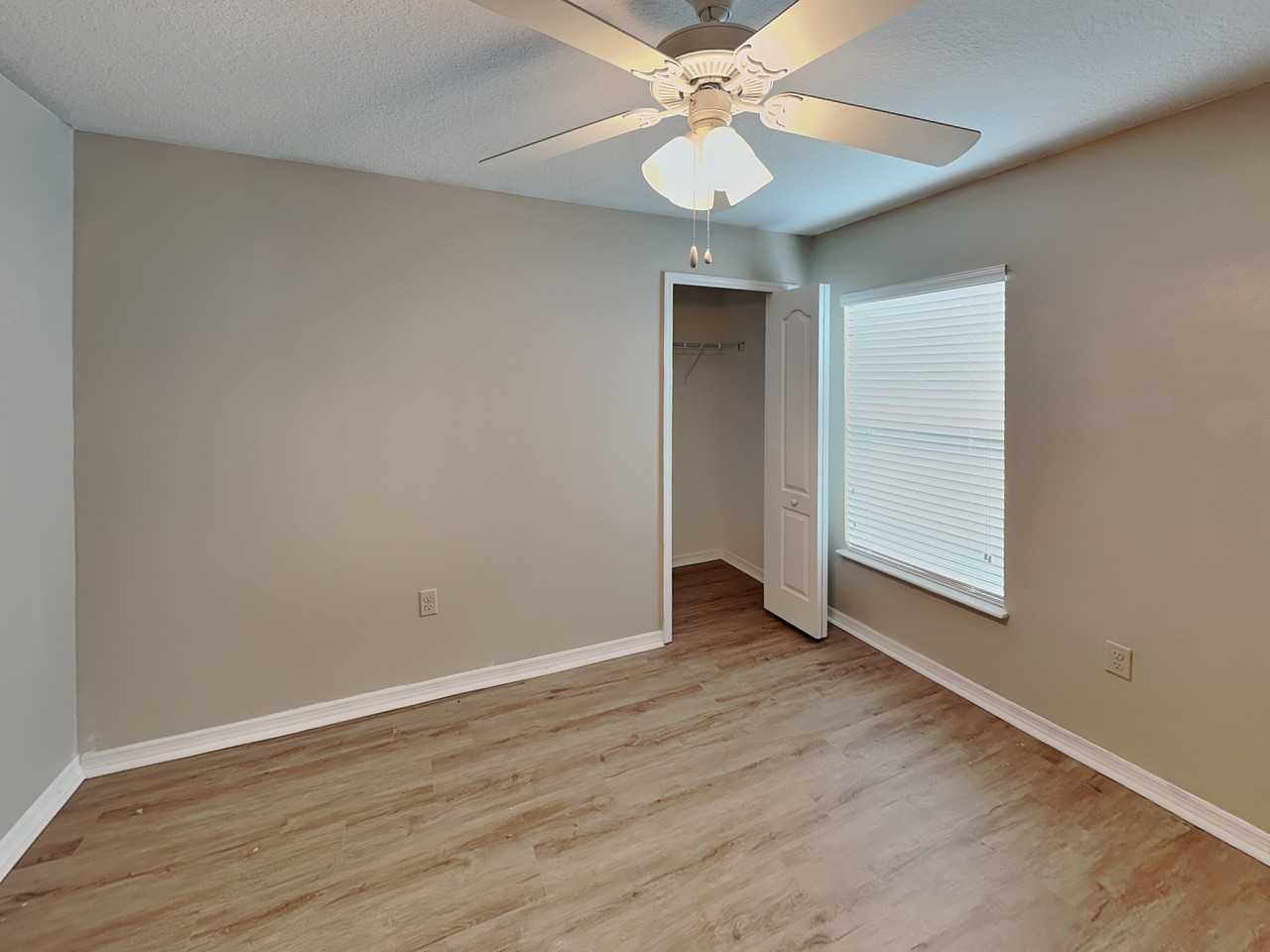1043 Bethpage Rd - Photo 2 of 17