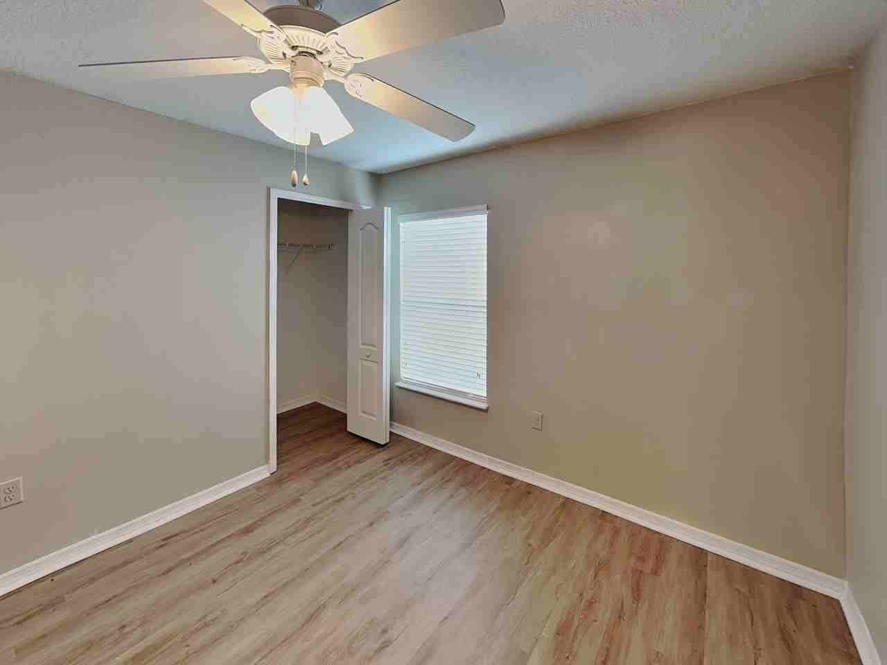 1043 Bethpage Rd - Photo 6 of 17