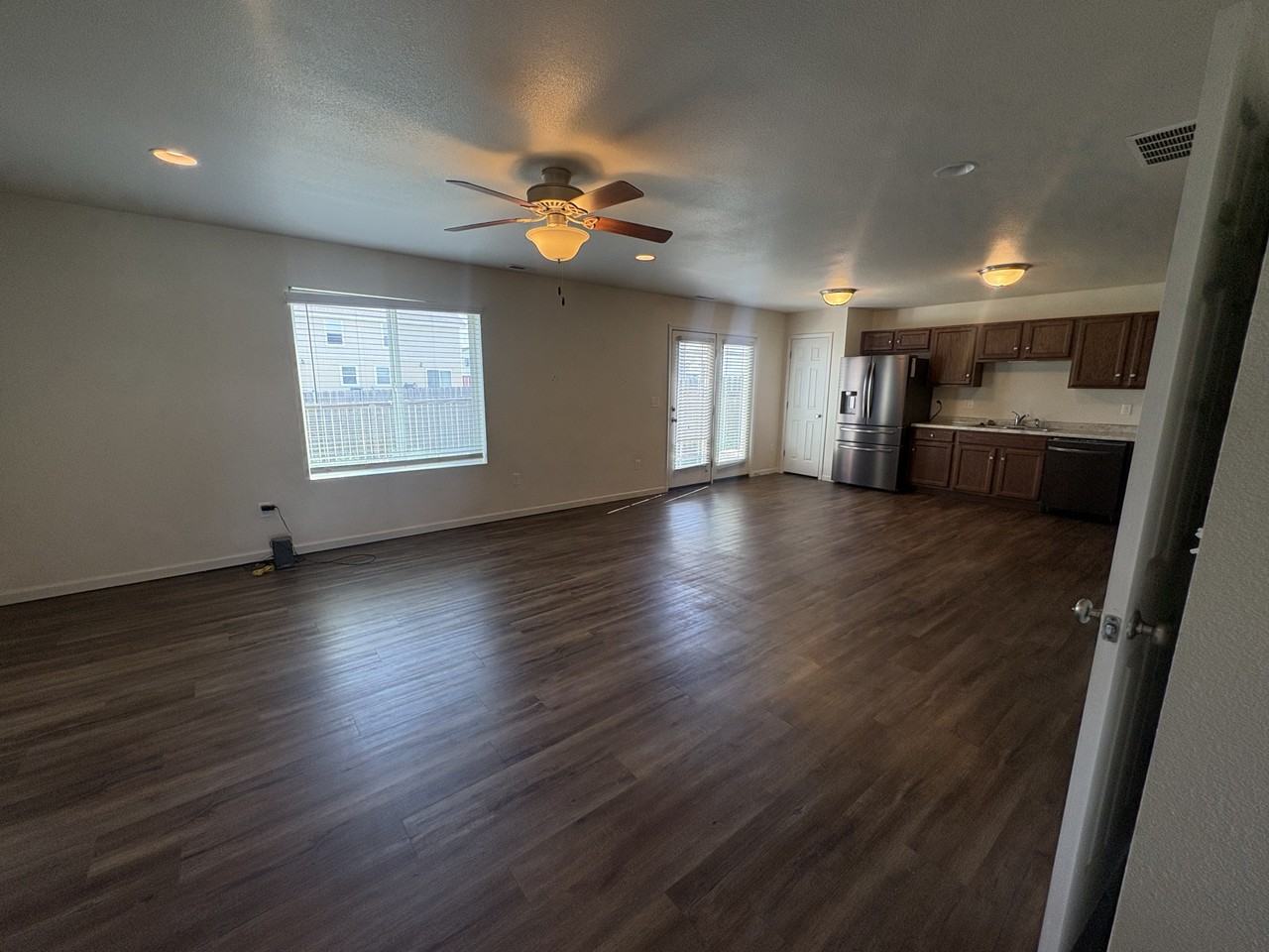 3209 11th Ave Ne - Photo 3 of 11