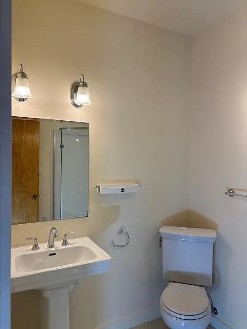 1119 Bath St - Photo 5 of 9