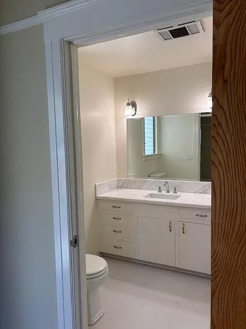 1119 Bath St - Photo 7 of 9