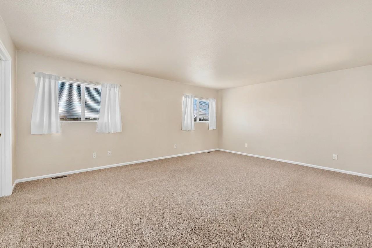 3826 Celtic Ln - Photo 5 of 9