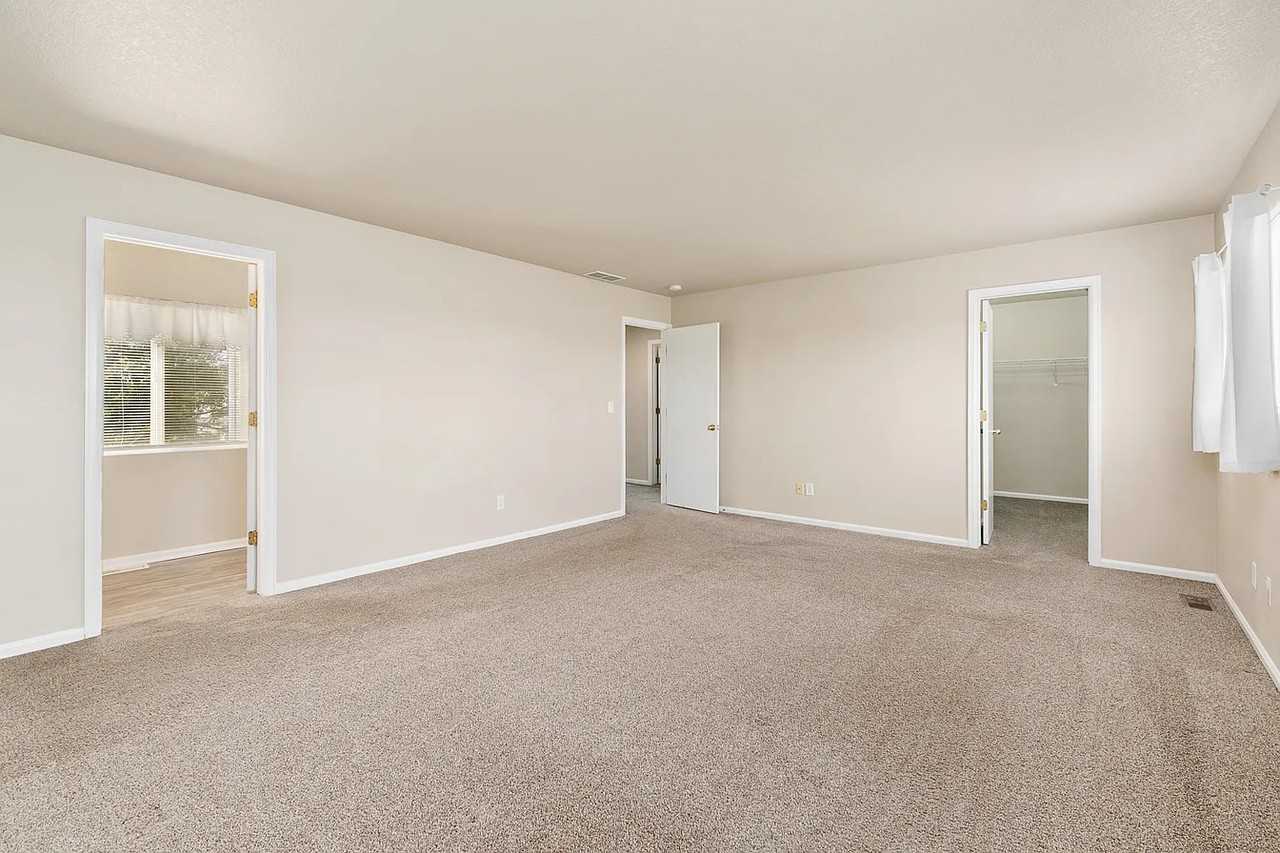 3826 Celtic Ln - Photo 6 of 9