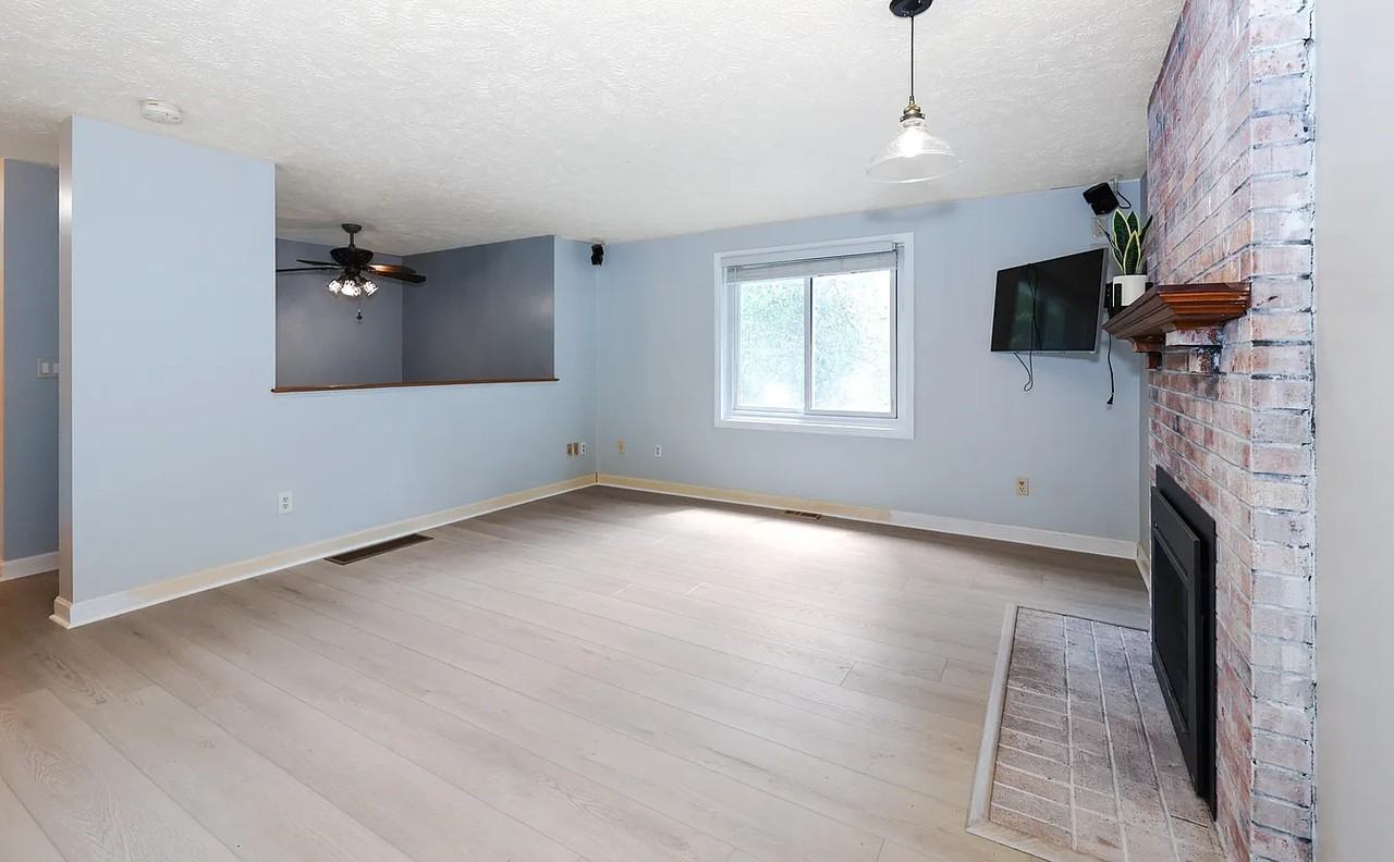 157 Searles Rd - Photo 2 of 9