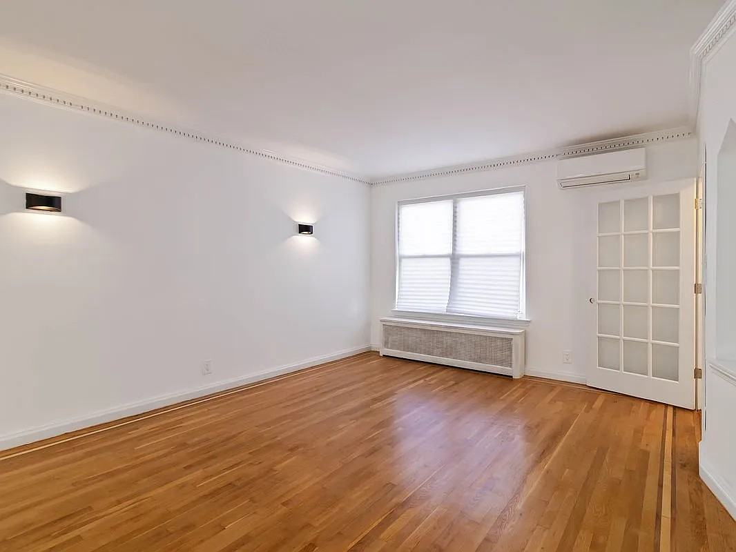 6286 Dry Harbor Rd - Photo 7 of 9