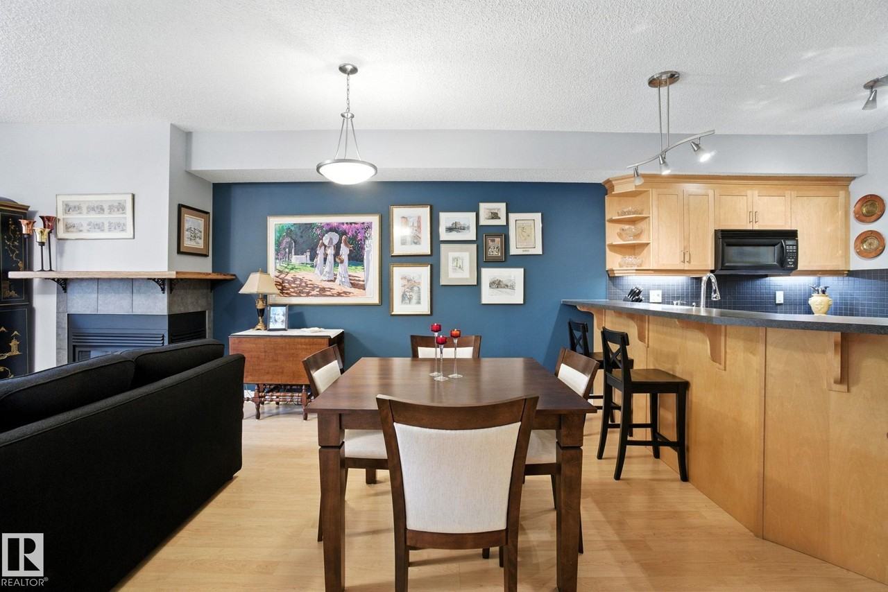9805 96a St Nw - Photo 3 of 21