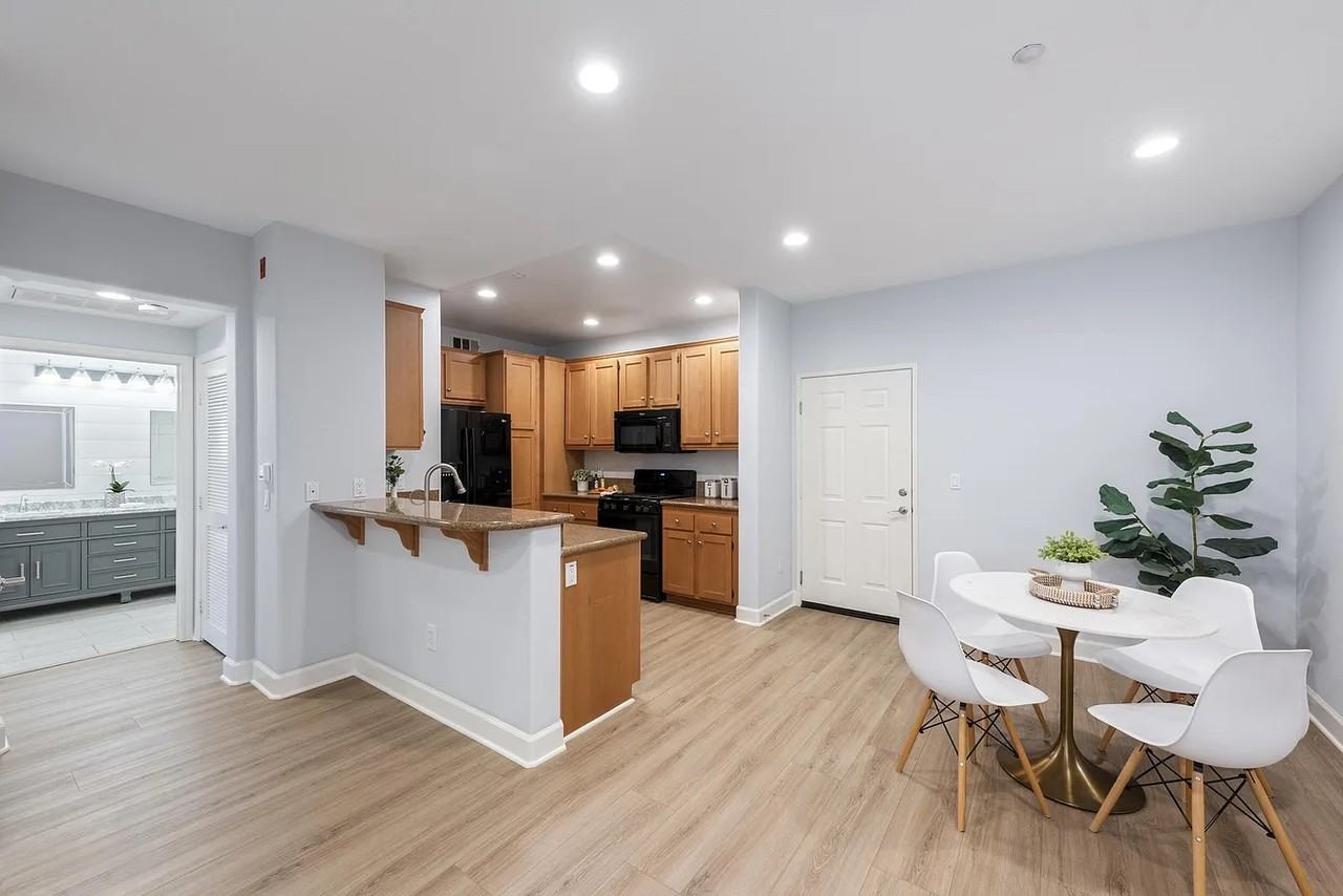 291 Riverdale Ct - Photo 7 of 15
