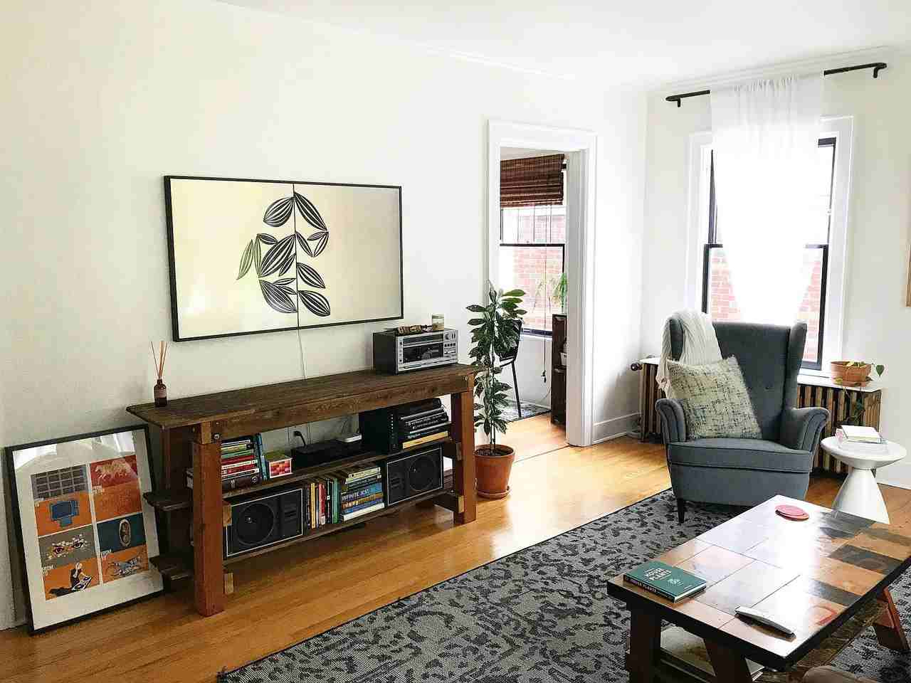 4255 Linden Ave N - Photo 7 of 13